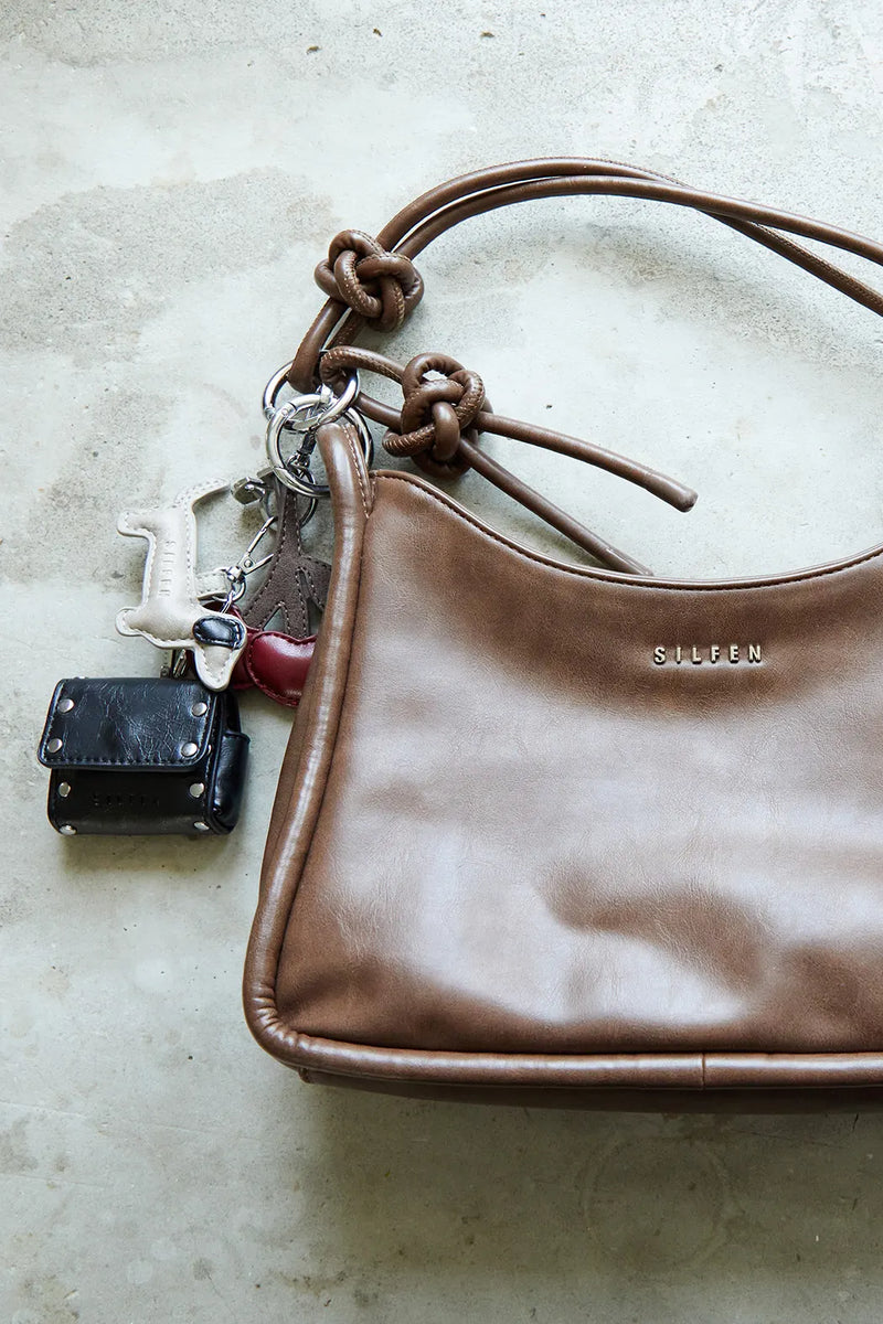 Uma shoulder bag